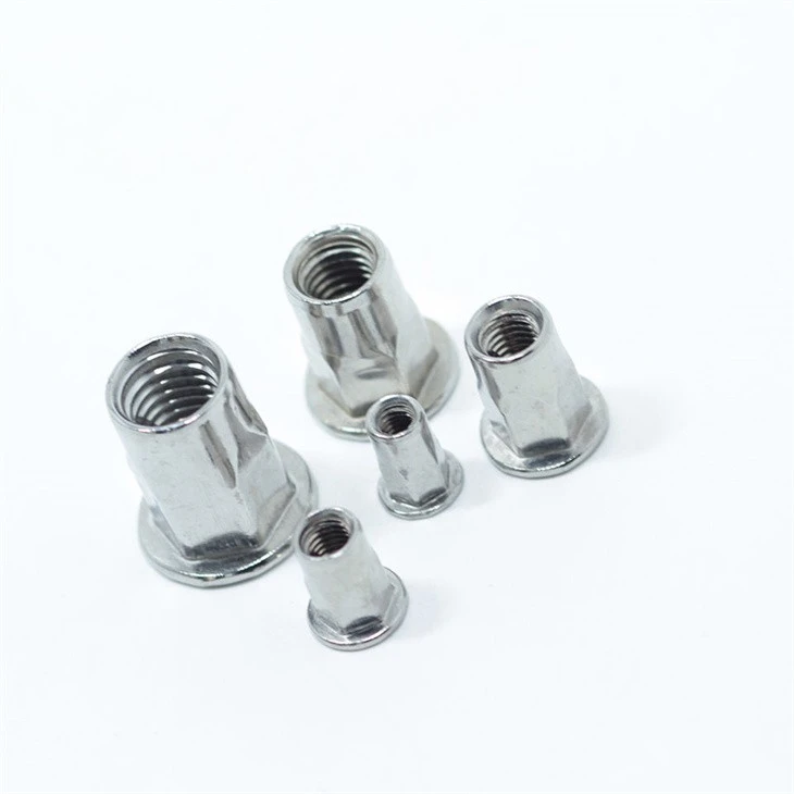 Tuercas Remachables Medio Hexagonales